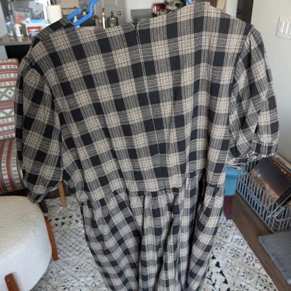 Disturbia Black and Gray Puff Sleeve Mini Sundress - Picture 3 of 3